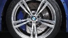 BMW М5 ще има керамични спирачни дискове