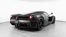 Ferrari LaFerrari е най-скъпата кола в ebay