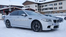 BMW вече тества M5 с AWD