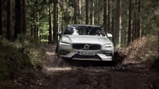 Volvo V60 стана всъдеходно комби