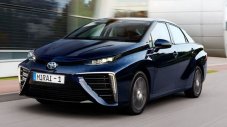 Toyota започва производството на водородни всъдеходи и пикапи