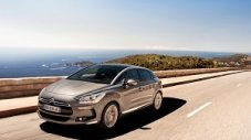 Новият френски президент се качва на хибриден Citroen DS5