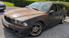 Това BMW 5-Series (E39) Touring с V8 не е толкова изгнило, колкото изглежда