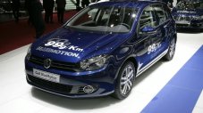Новият VW Golf BlueMotion ще е &bdquo;по-зелен&rdquo; от Prius