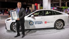 Toyota Mirai постави световен рекорд по пробег на водород