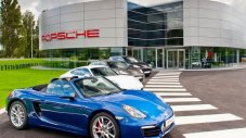 Опасната игра на Porsche