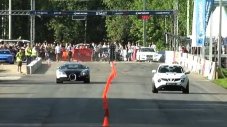 Nissan Juke се изправи срещу Bugatti Veyron