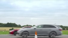 Audi RS4 и Porsche 911 GTS&zwj; премериха сили (ВИДЕО)
