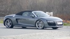 Audi R8 не избяга на шпионите
