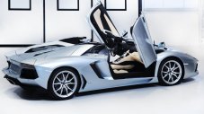 Lamborghini Aventador Roadster - разпродаден