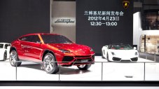 Lamborghini отрича принудителното пълнене и хибридите