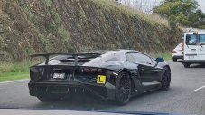 Този Aventador&nbsp;SVJ&nbsp;със 759 коня е учебна кола... за 16-годишен