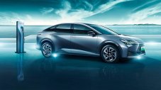 Toyota показа първия си електрически седан