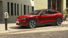 Ford настоя Европа да забрани двигателя с вътрешно горене