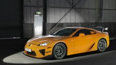 Шефът на Lexus мечтае за наследник на LFA