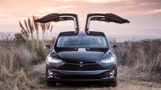 Tesla изтегля Model X от пазара