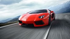 Lamborghini се отказва от Aventador с 4 места