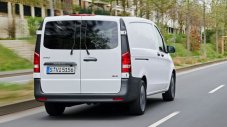 Собственик на Mercedes Vito ходи 14 пъти в сервиза за година