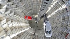 Германската икономика и автомобилна индустрия потъват заедно