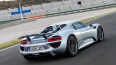 Porsche ще поправя всички 918 Spyder