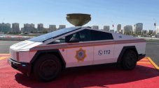 Cybertuck стана спасителен автомобил в... Казахстан 