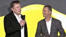 Тайна сделка: Мъск е канил шефа на Volkswagen да ръководи Tesla