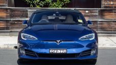 Tesla вкарва 123 000 Model S в сервизите
