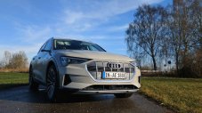 Империята отвръща на удара: тестваме електрическото Audi e-tron