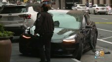 22-годишна с Tesla сгази двама в Сан Франциско