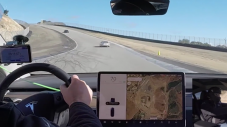 С Tesla Model 3 на "Лагуна Сека" (ВИДЕО)