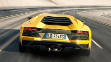Lamborghini няма да се откаже от атмосферния V12 двигател