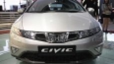 Honda показва модернизиран Civic в Москва