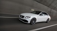 4000 евро и Mercedes-AMG C63 развива 600 к.с.