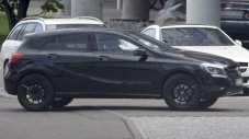 Mercedes вече тества конкурента на BMW X1
