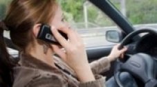 Внимание: телефонирането зад волана е по-опасно от употребата на алкохол