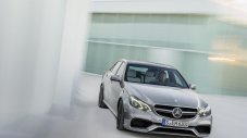E63 AMG достига 100 км/час за само 3.6 секунди