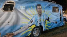 Футболните герои на Аржентина заблестяха и върху автомобили