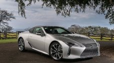 Lexus подготвя конкурент на Nissan GT-R Nismo