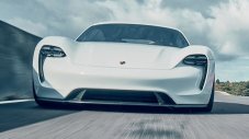 Porsche планира да произвежда повече Mission E
