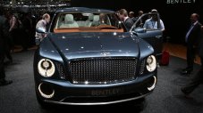 Кросовърът на Bentley - официално