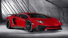 Lamborghini пуска роудстър Aventador SV
