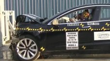 Tesla Model 3 беше обявен за най-безопасният автомобил в САЩ (ВИДЕО)