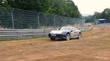 Вижте как Porsche 911 Dakar се справи с &bdquo;Нюрбургринг&ldquo;