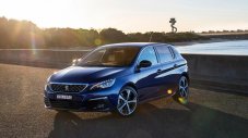 Peugeot 308 става хибрид с над 300 коня