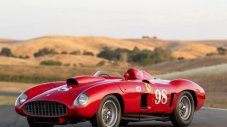 Ferrari, карано от Каръл Шелби, е най-скъпата кола през 2022