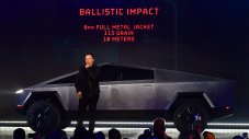 Легендарен дизайнер засипа с критики пикапа на Tesla
