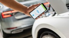 Приложение за смарфтон на Skoda открива повреди в автомобила