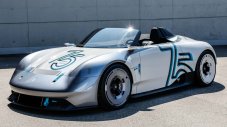 Porsche почете първия си модел с уникална едноместна кола