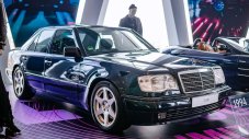 Капсула на времето: Mercedes W 124 Limited на едва 422 км