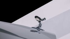 Rolls-Royce промени дизайна на легендарния Дух на екстаза